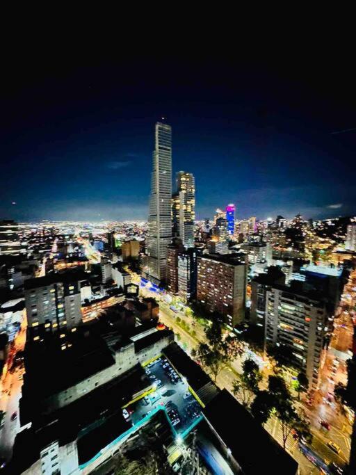 Hermoso y acogedor apto piso 32 para estrenar