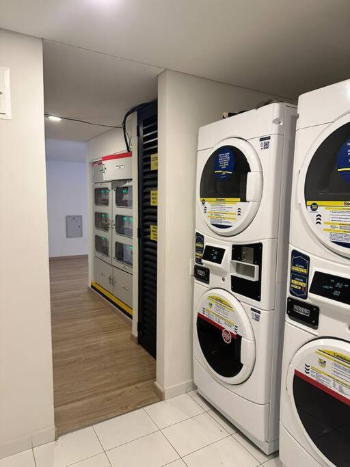 Hermoso y acogedor apto piso 32 para estrenar