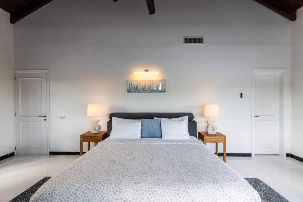 Paraiso in St Maarten- Steps away from Bars & Restaurants and Beach! view 4