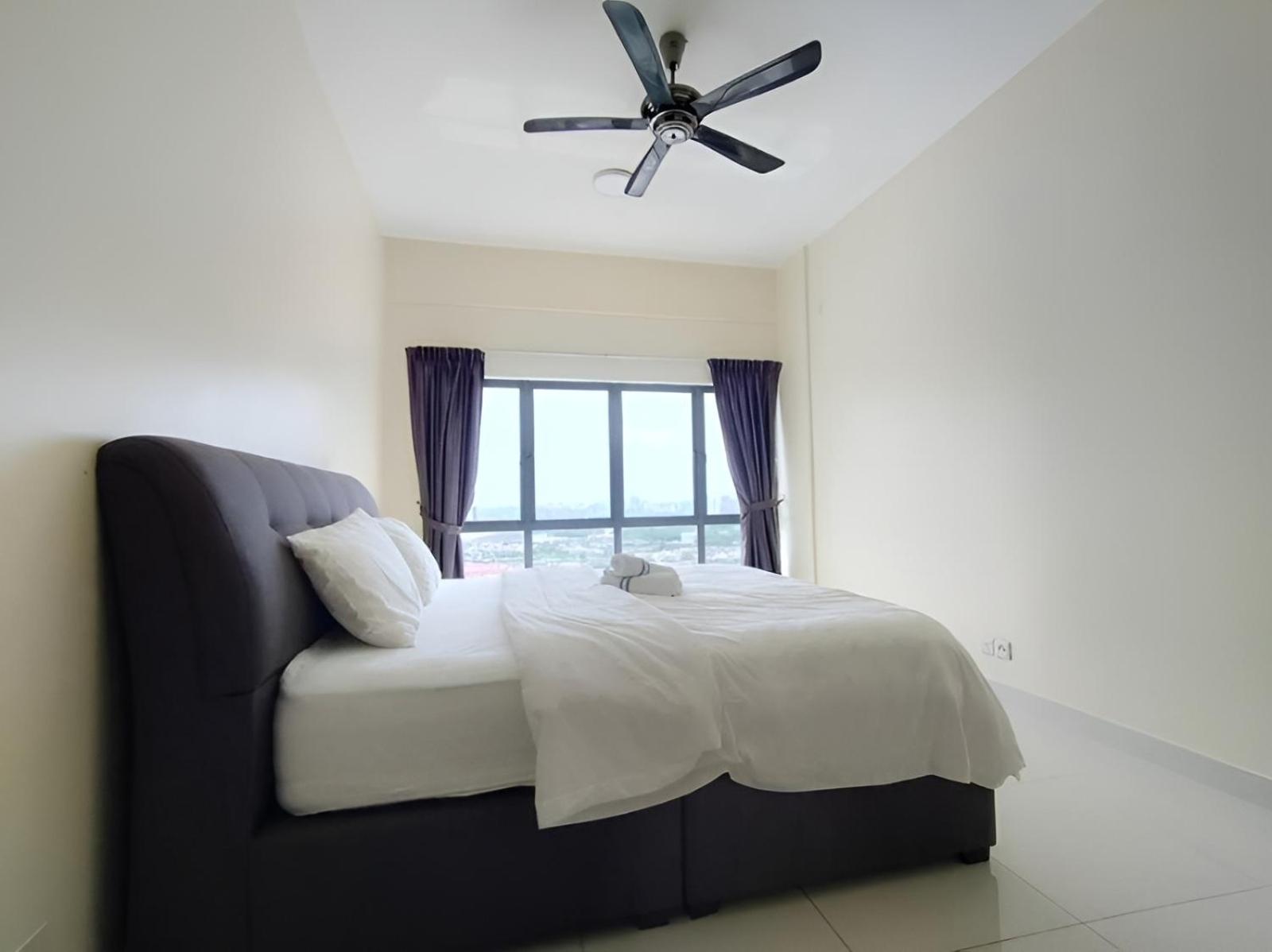 Setiawalk Puchong 5 Bedrooms 14PAX 5 Mins TO LRT photo 2