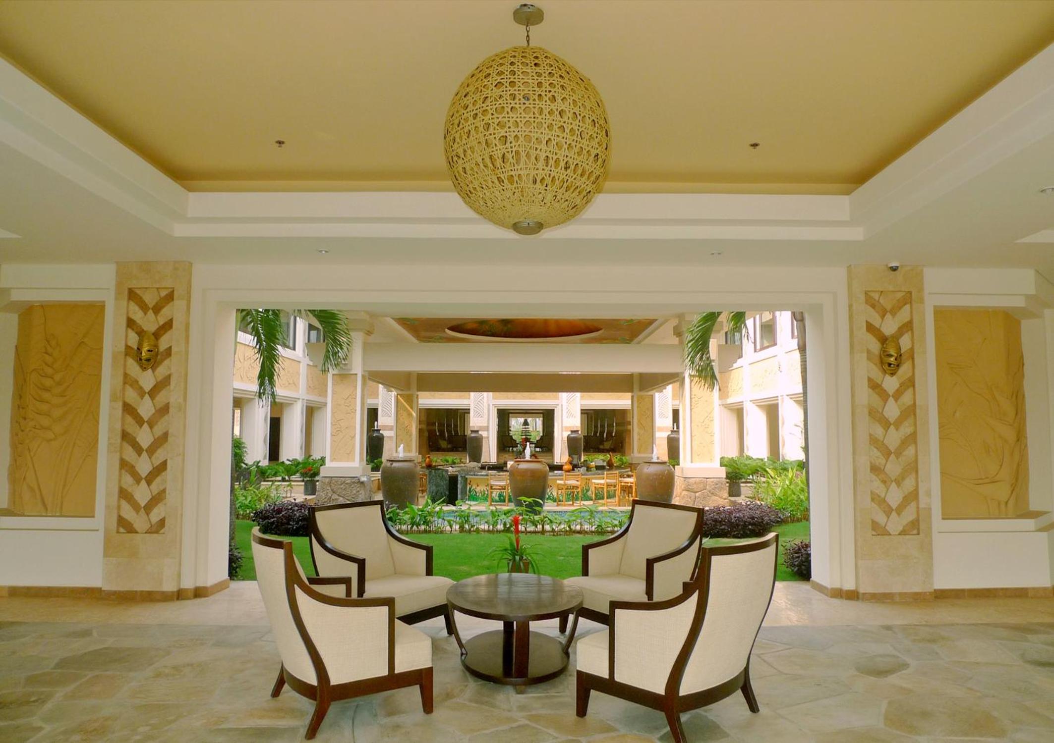 Olalani Resort & Condotel
