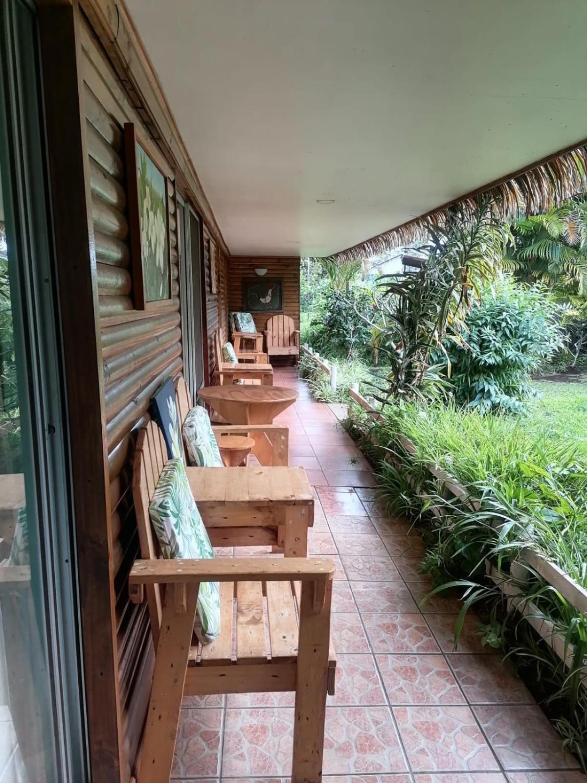 Hare Henua B&B