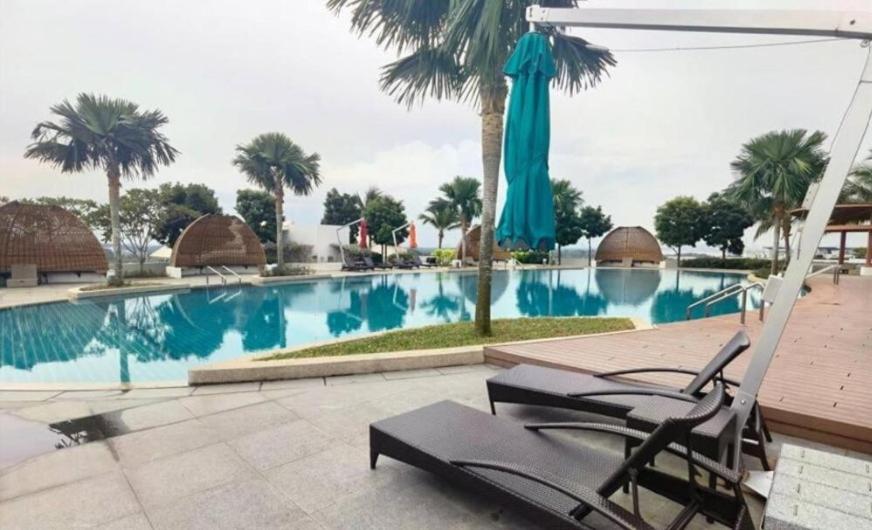 Almas Suites Cozy 4Pax Netflix By STAY