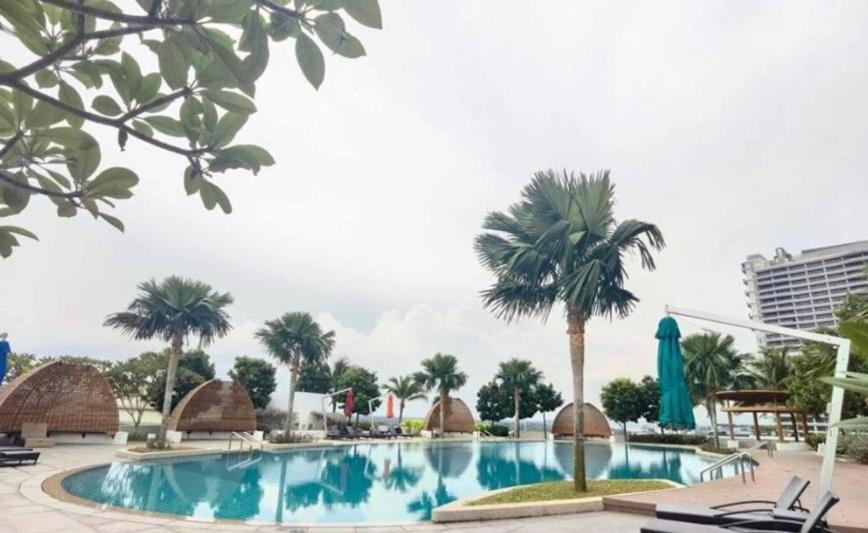 Almas Suites Cozy 4Pax Netflix By STAY