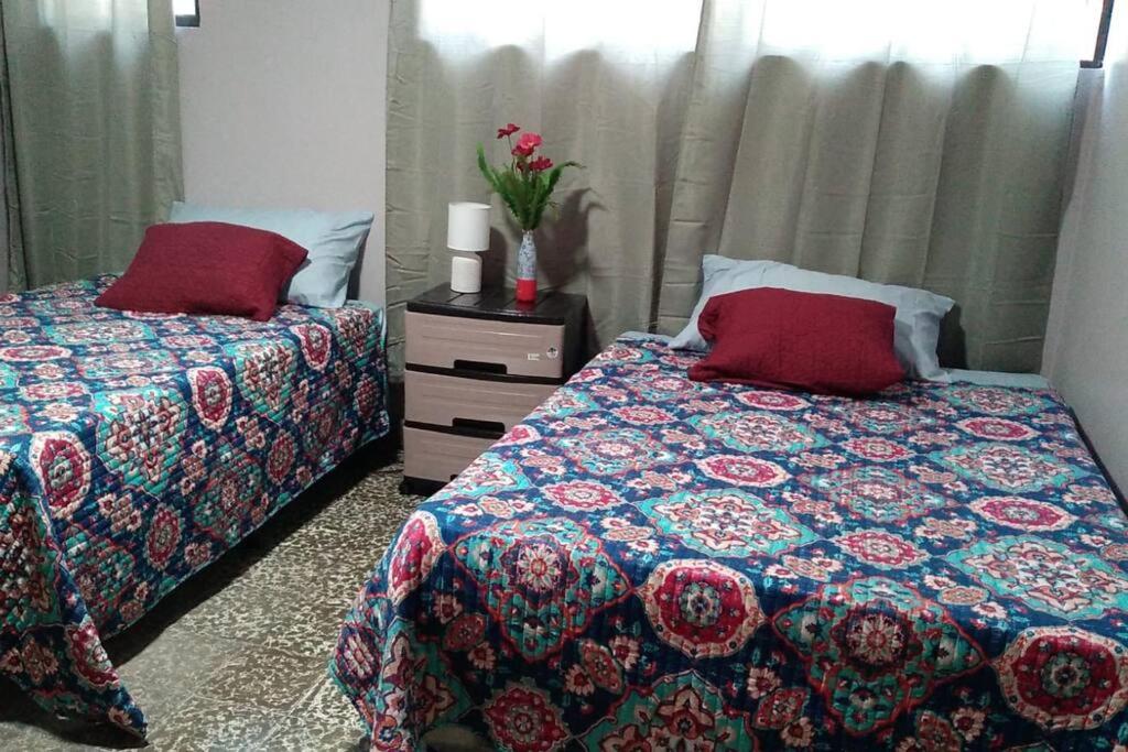 Spacious Home W Private Parking view 4
