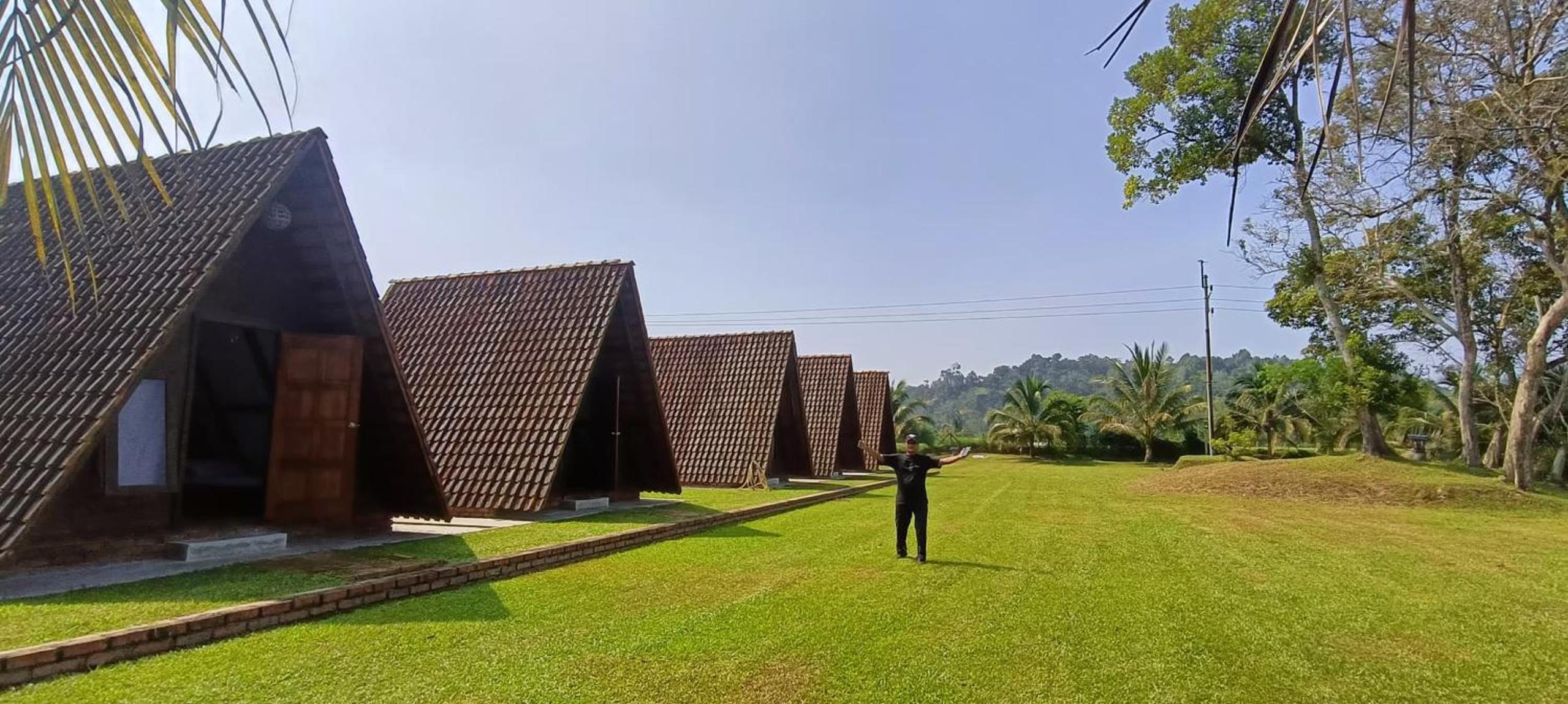 A- Shape Chalet photo 1