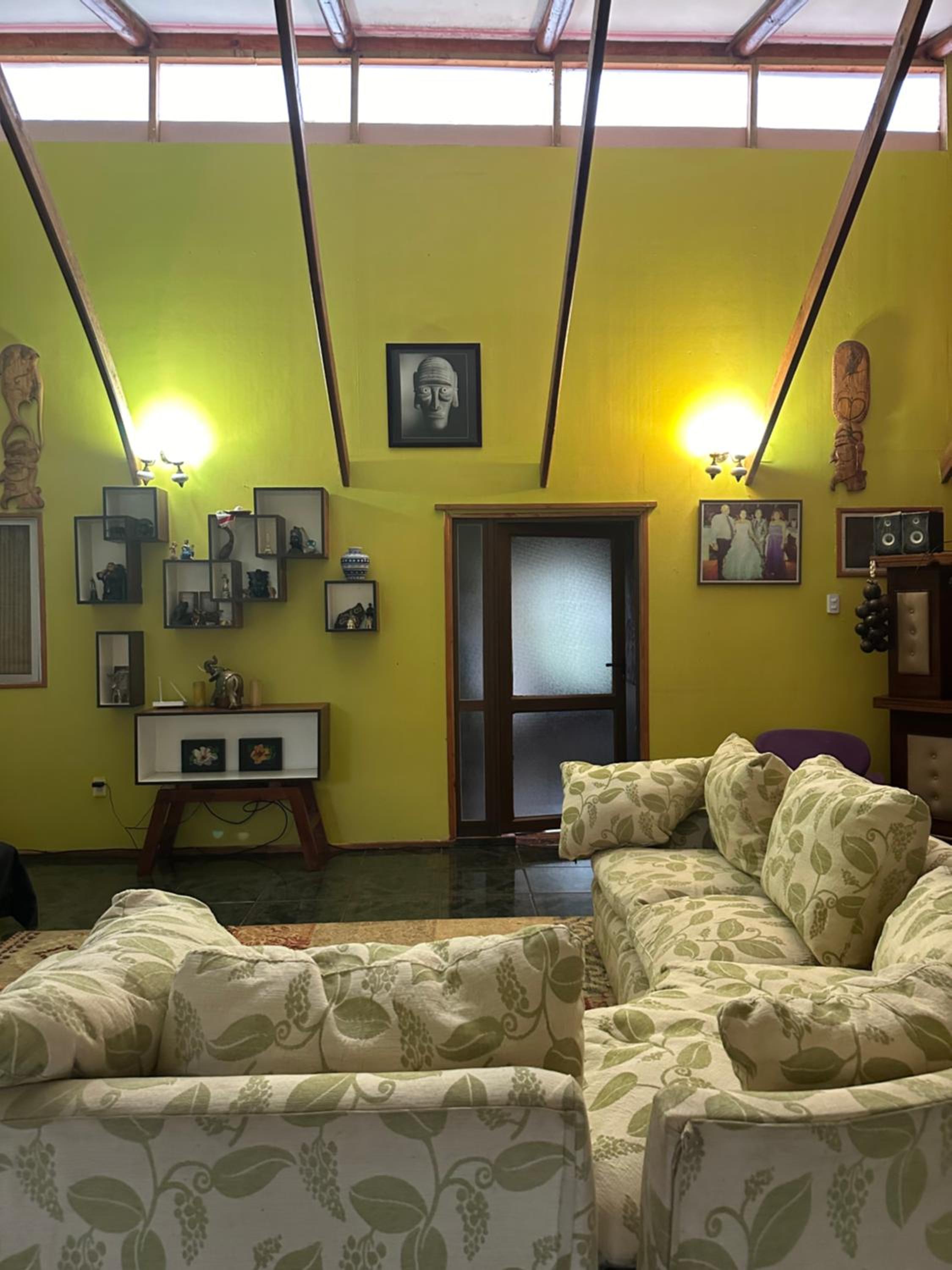 Hare Henua B&B
