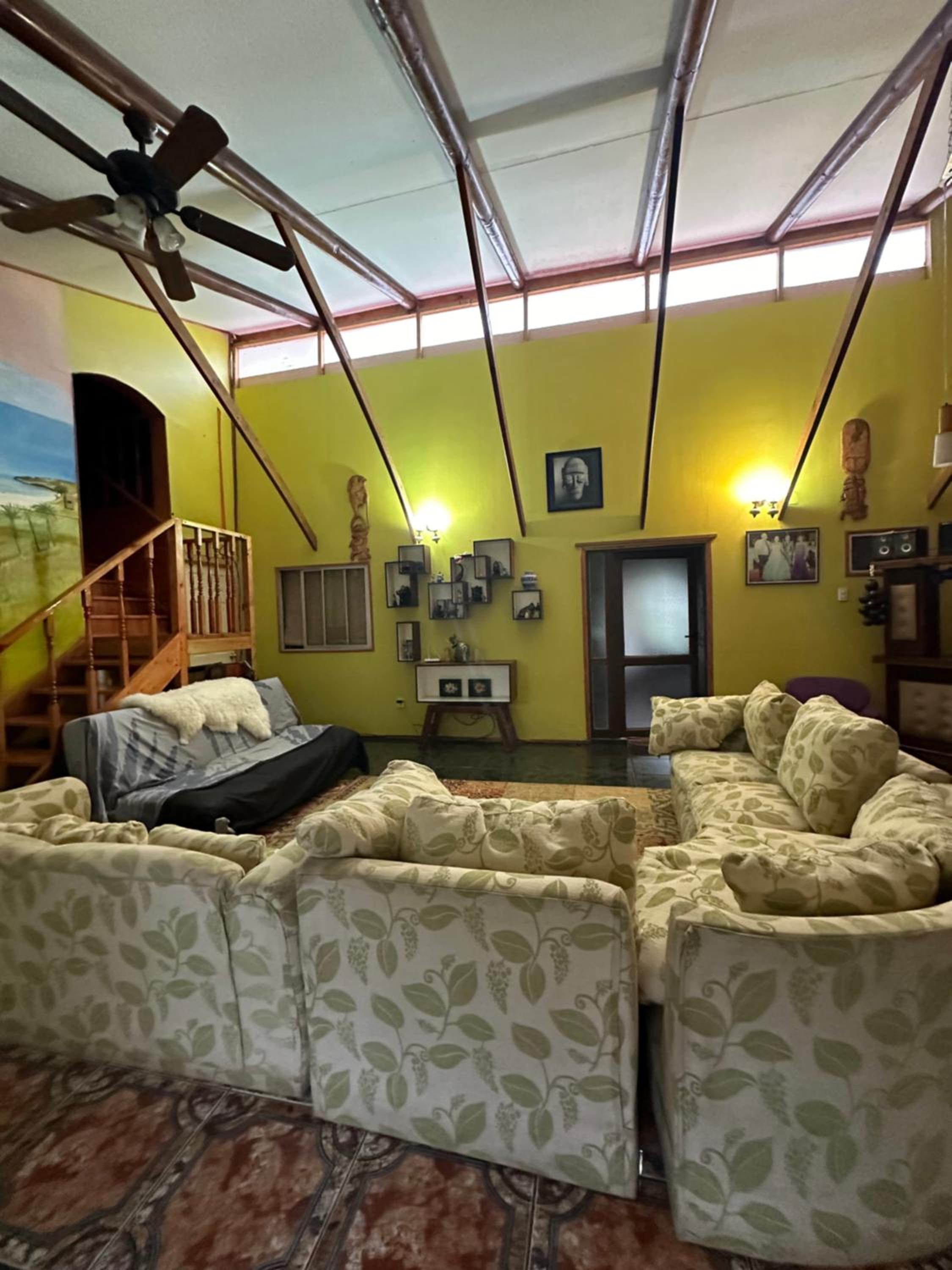 Hare Henua B&B