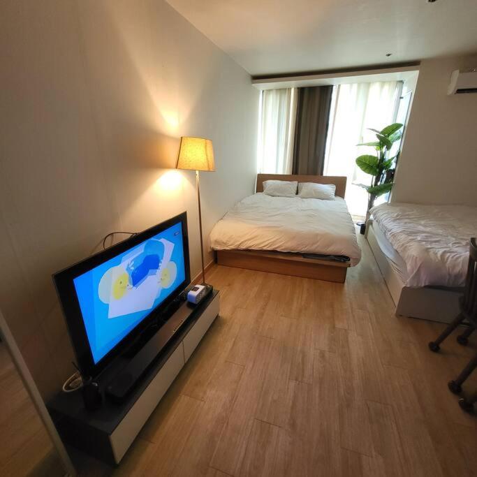 hotel room