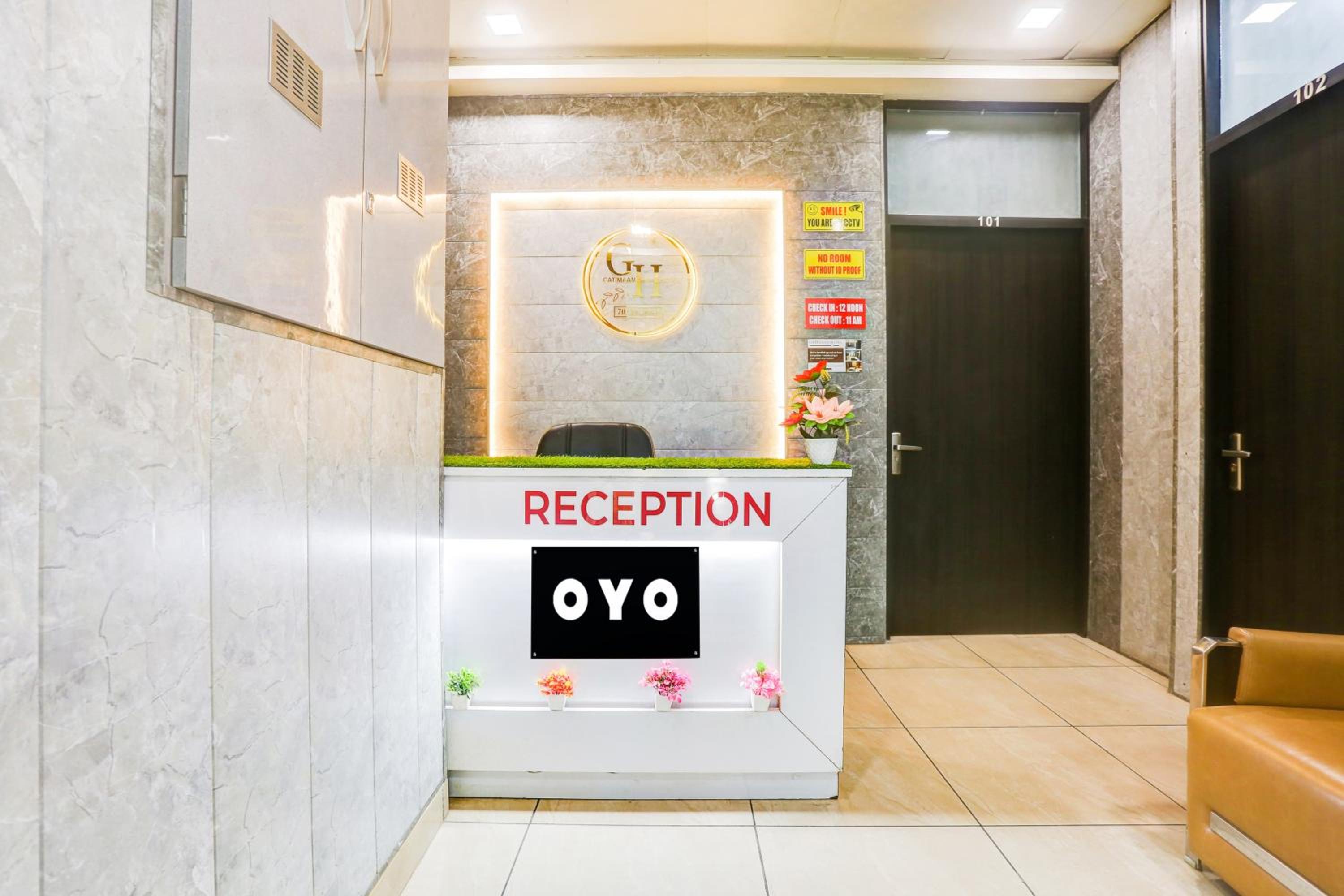 Lobby & Reception