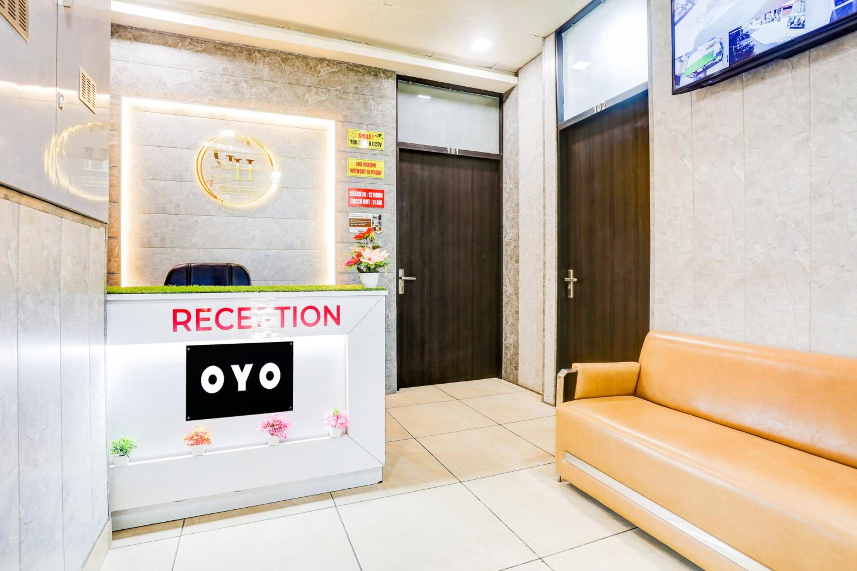 Lobby & Reception