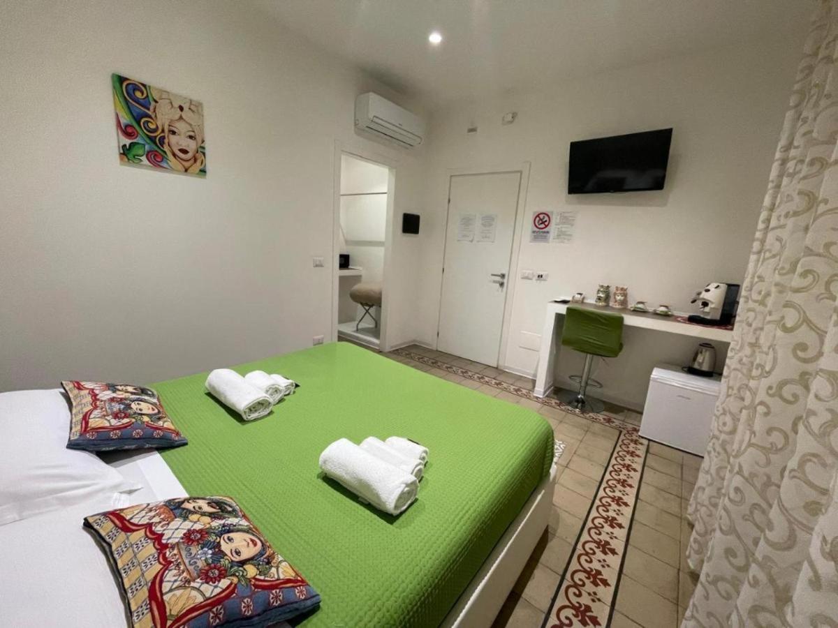 Room with private bathroom view 4