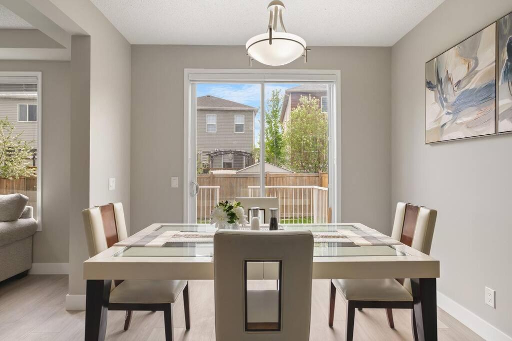 A beautiful home in Airdrie