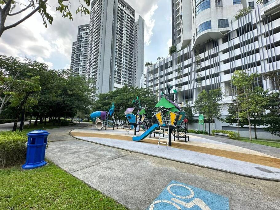 Vivo Soho Suite-5pax-Next to Midvalley, KL center