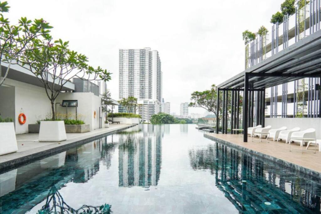 Vivo Soho Suite-5pax-Next to Midvalley, KL center