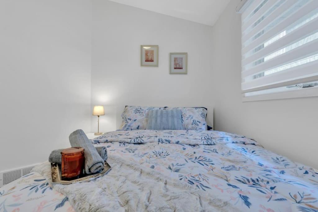 ModernOasis with AC&MovieRoom close to Downtown15' Banff 60'