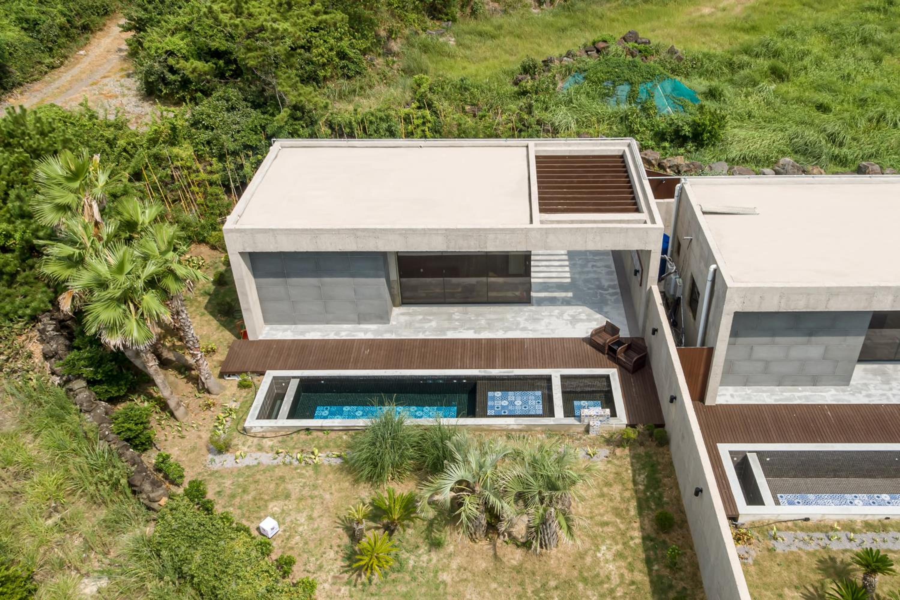 Ceylon Jeju Pool Villa view 4