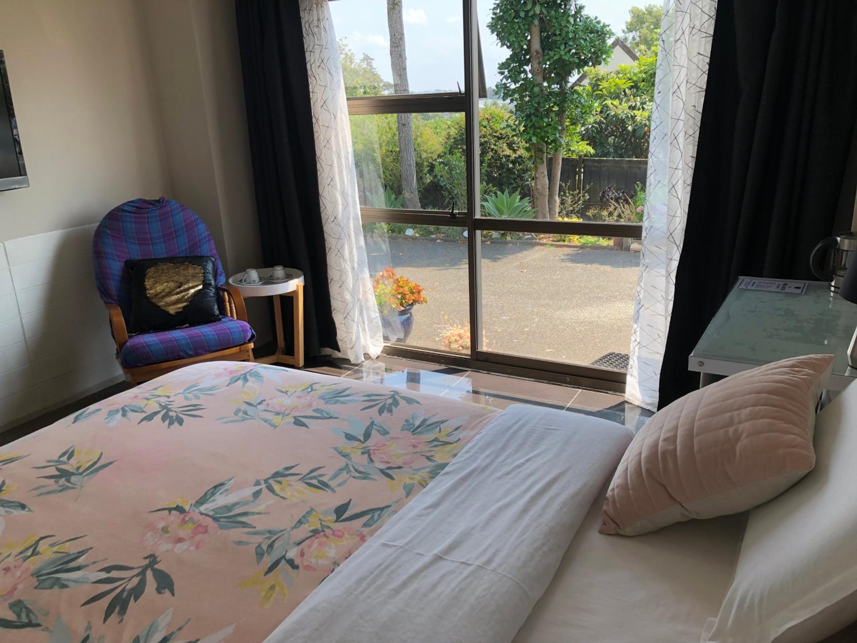 Sunny holiday house photo 4