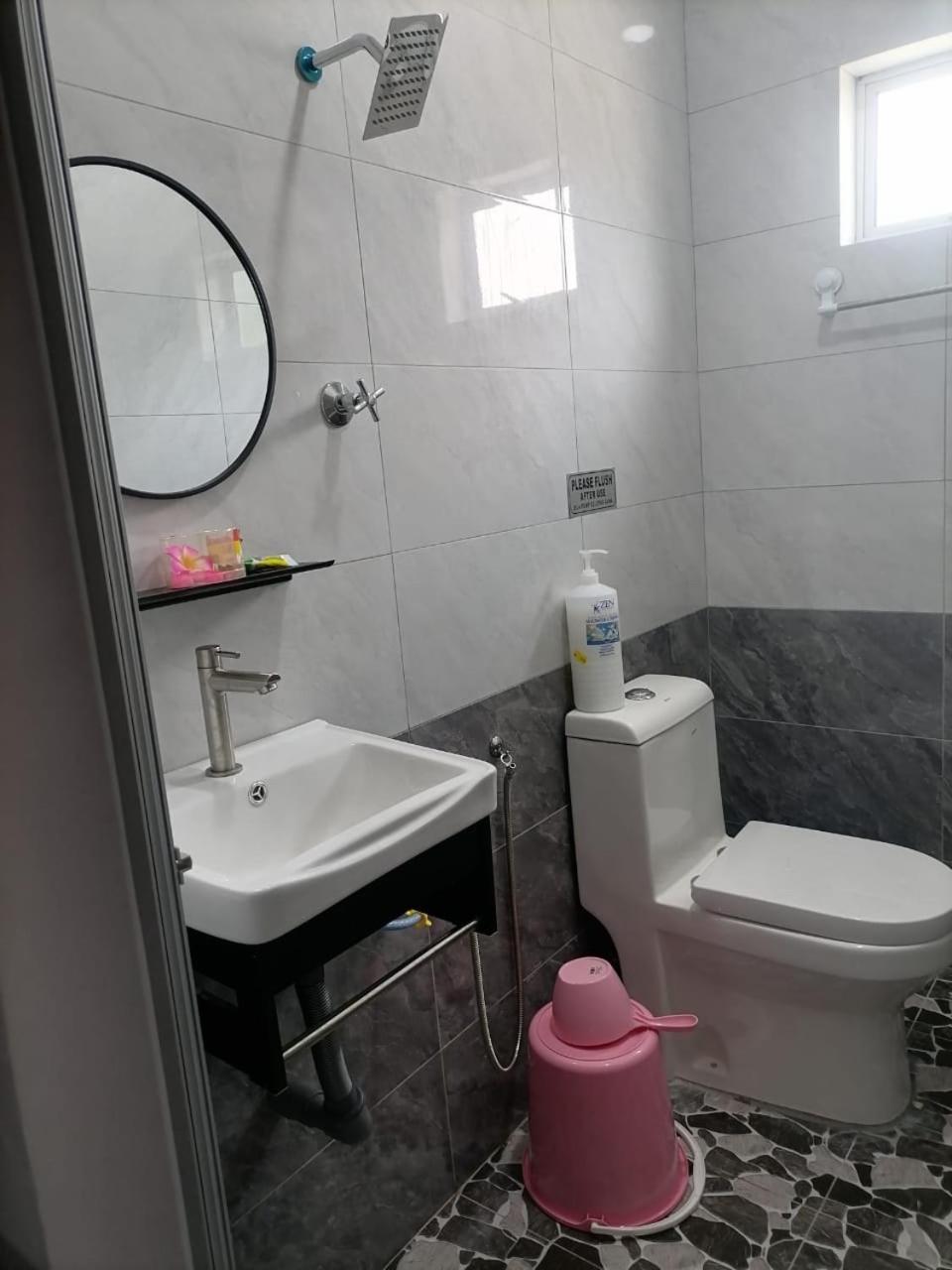 D'Nuha homestay Unit 2 Chenderong Balai Teluk Intan photo 3