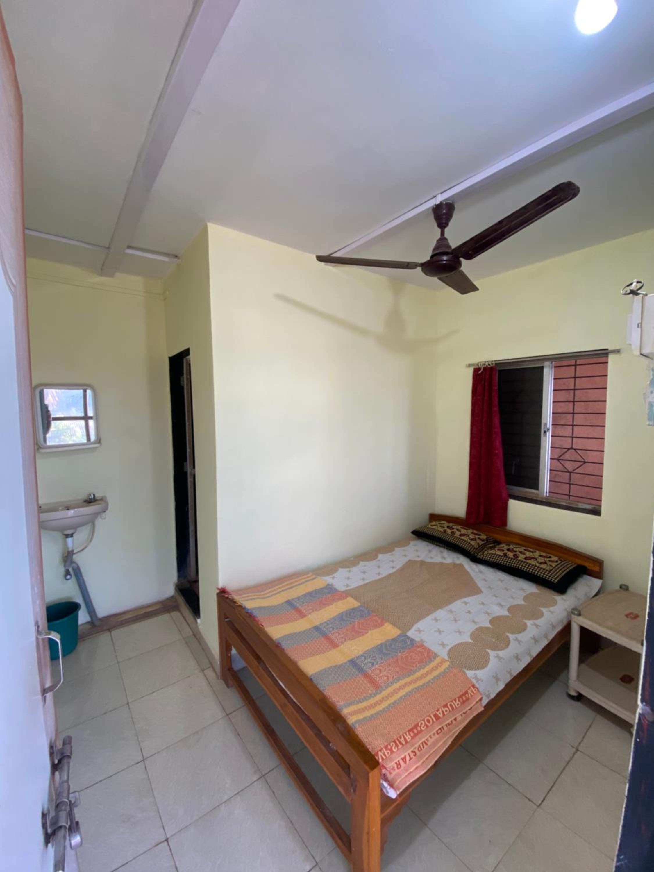 Hotel AVIRAJ NIVAS
