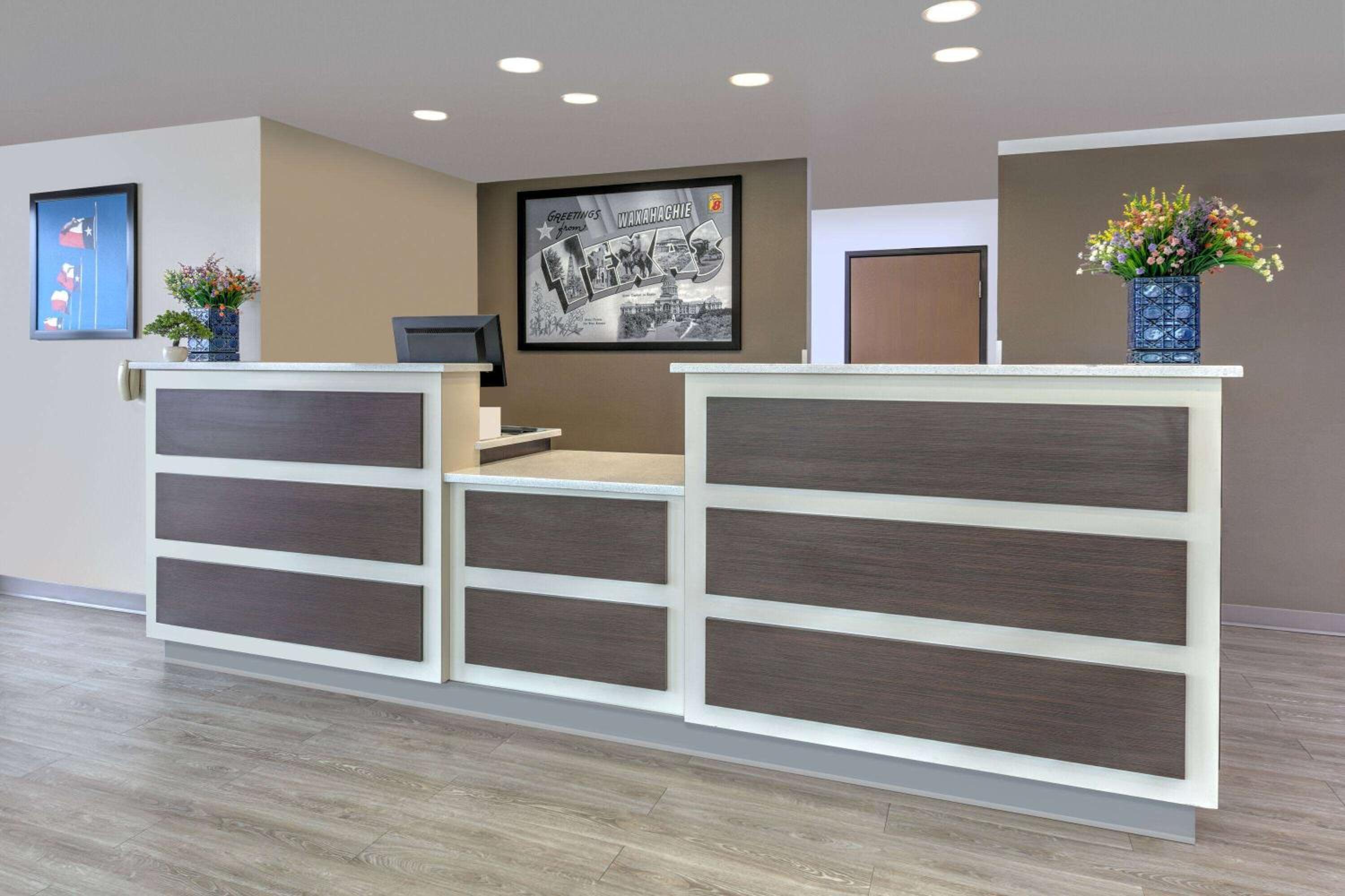 Dallas Vacations - Super 8 by Wyndham Waxahachie TX - Property Image 5
