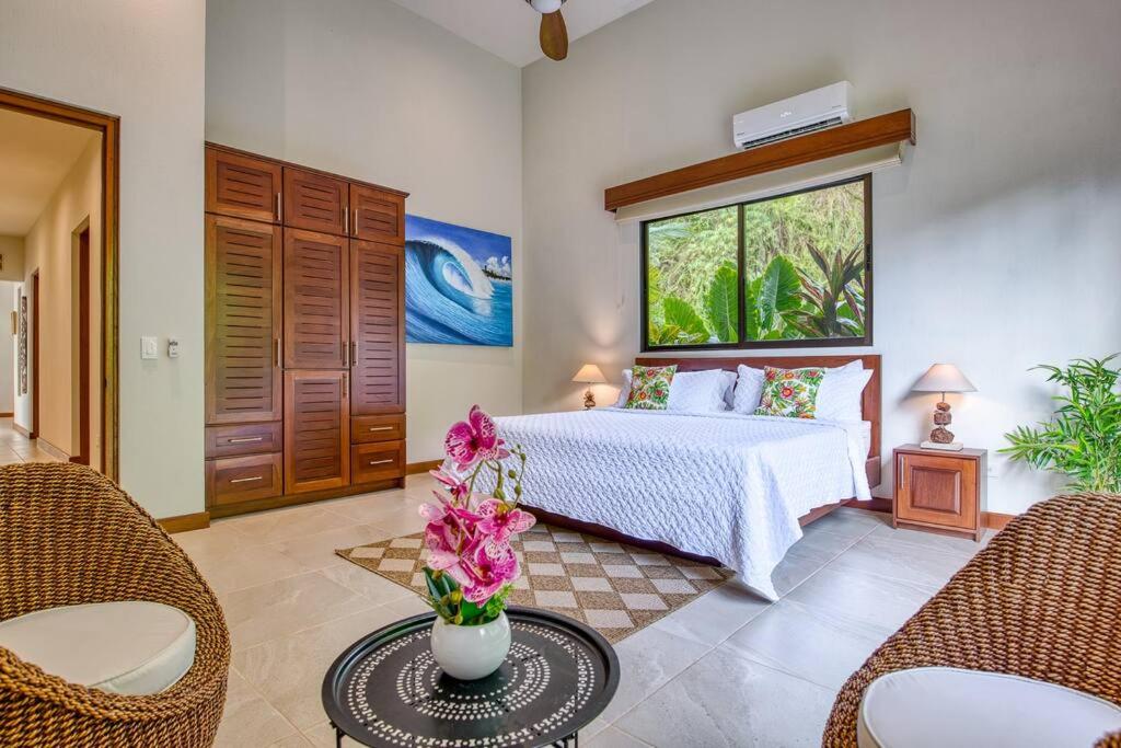 Luxury Villa krystianalexander13 at yah oo c om