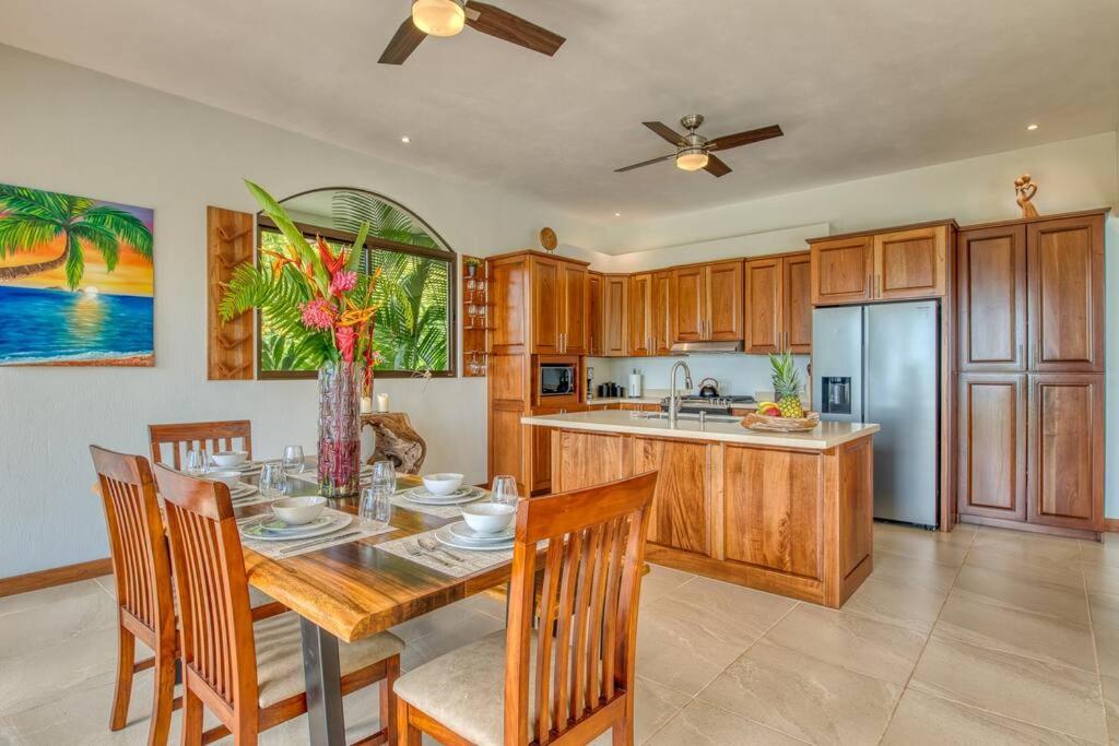 Luxury Villa krystianalexander13 at yah oo c om