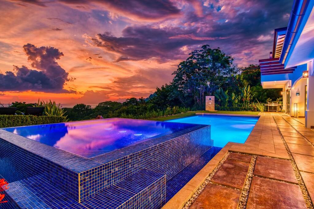 Luxury Villa krystianalexander13 at yah oo c om