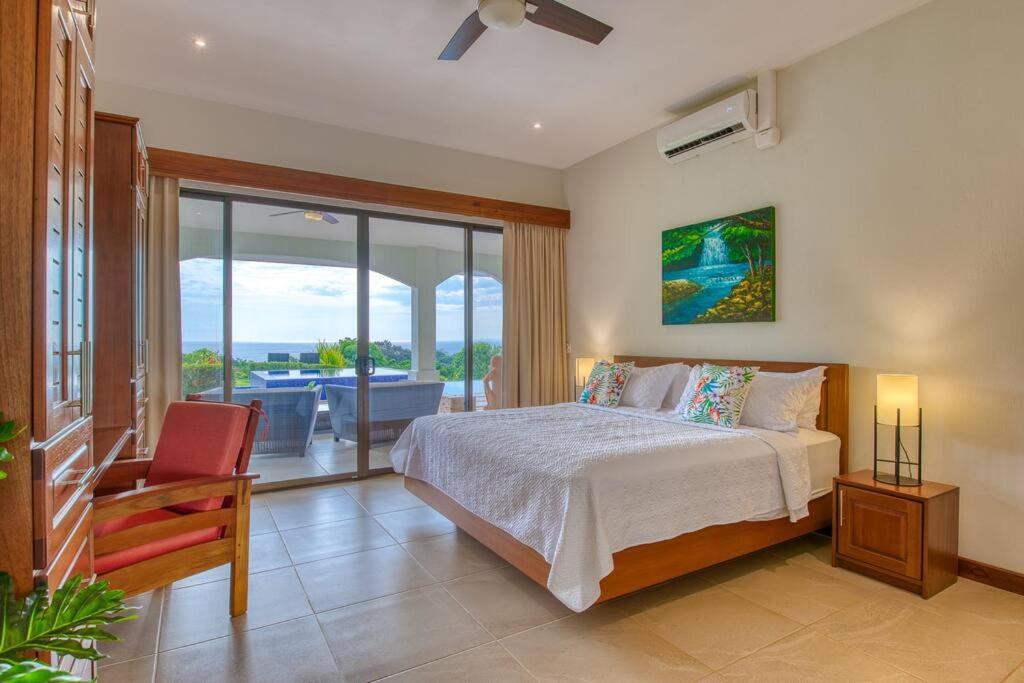 Luxury Villa krystianalexander13 at yah oo c om