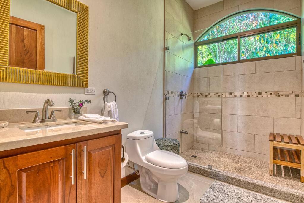 Luxury Villa krystianalexander13 at yah oo c om