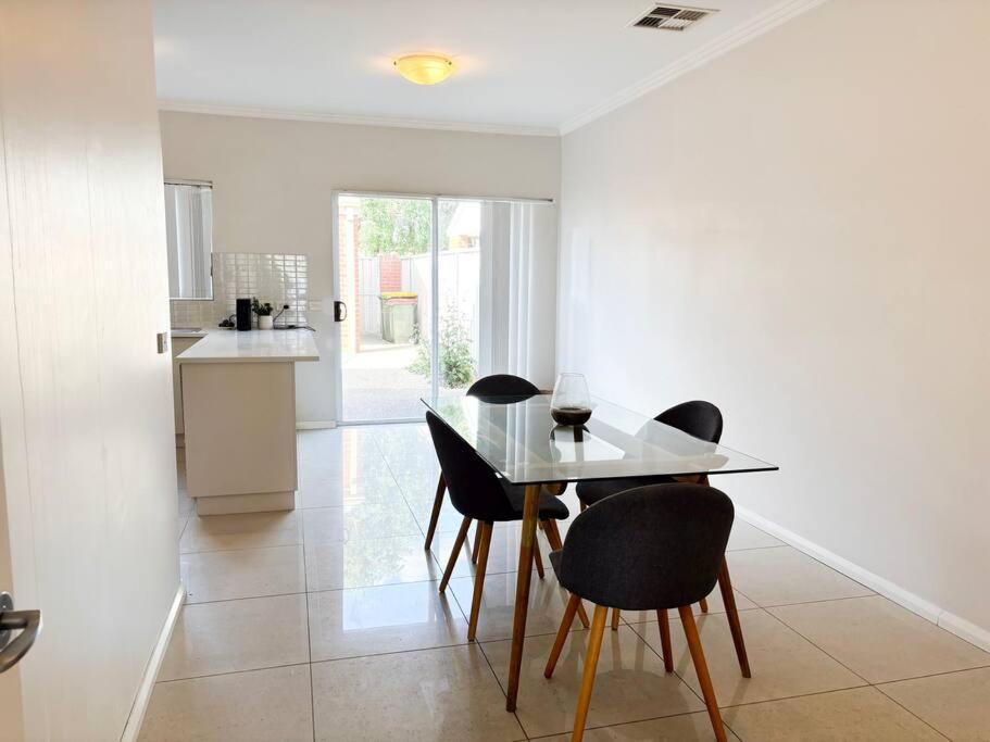 CBD 2 Bedroom Gem