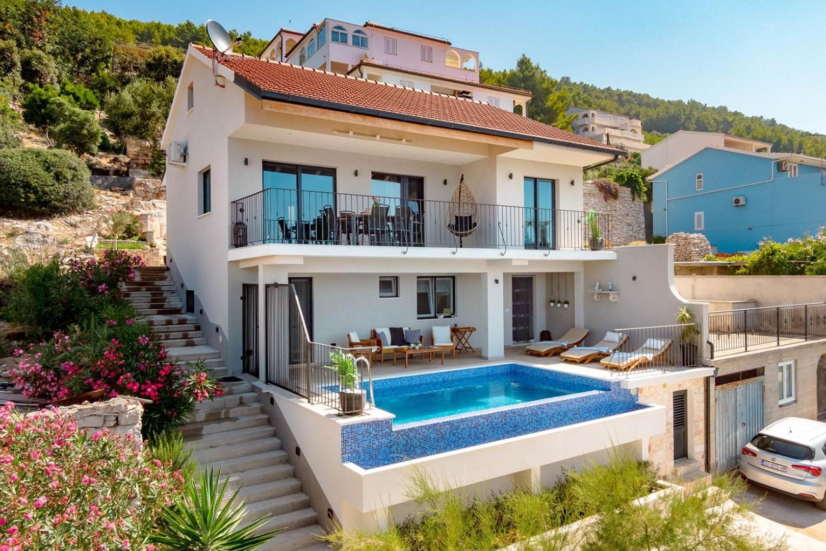 Beachfront Holiday Villa Marija - Karbuni view 2
