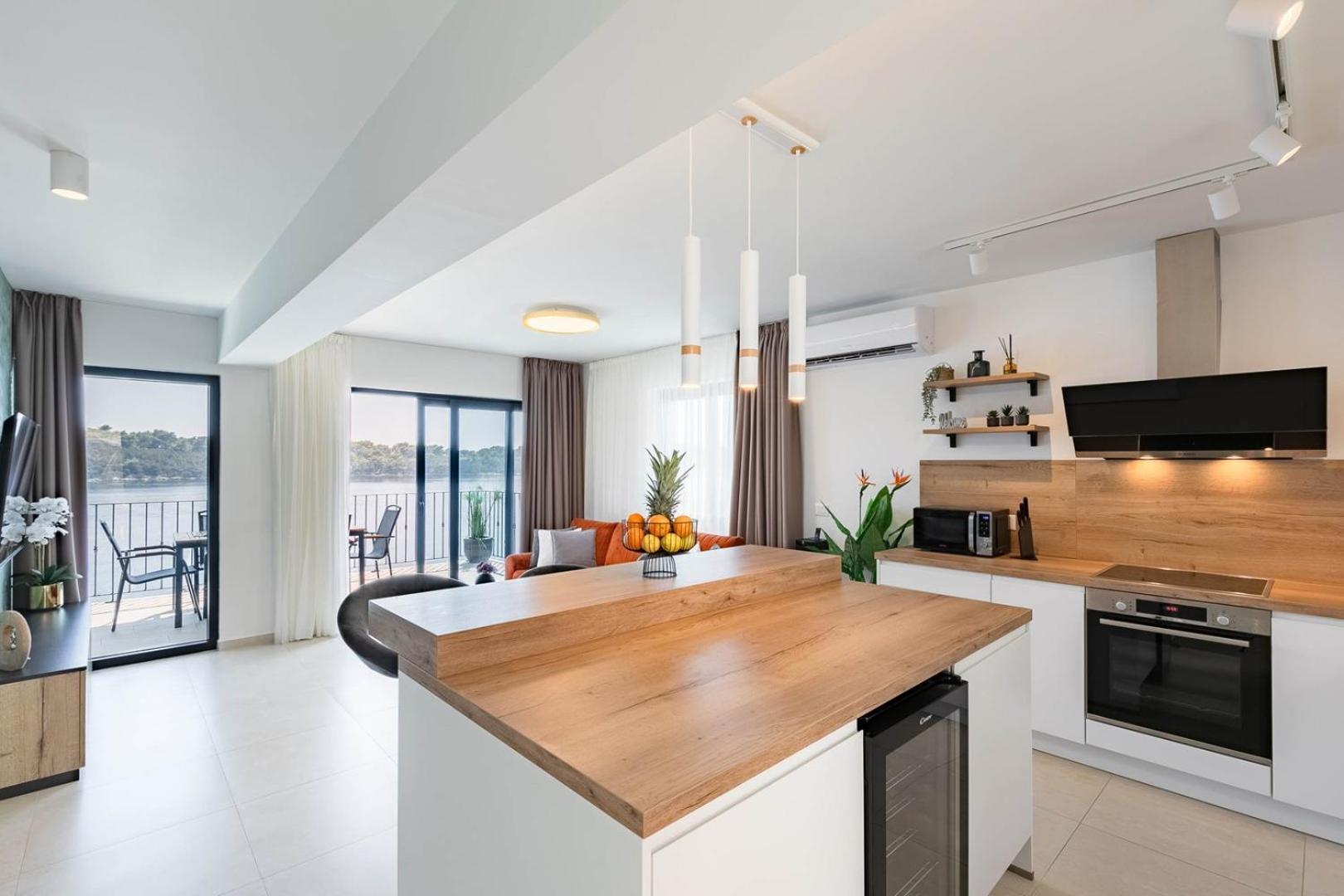 Beachfront Holiday Villa Marija - Karbuni view 5