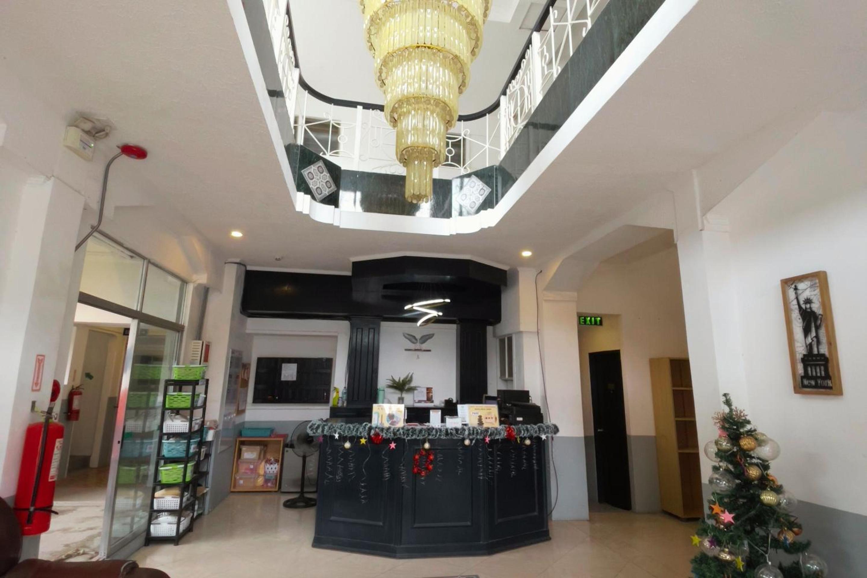 Bluewing Hotel Angeles powered by Cocotel view 5
