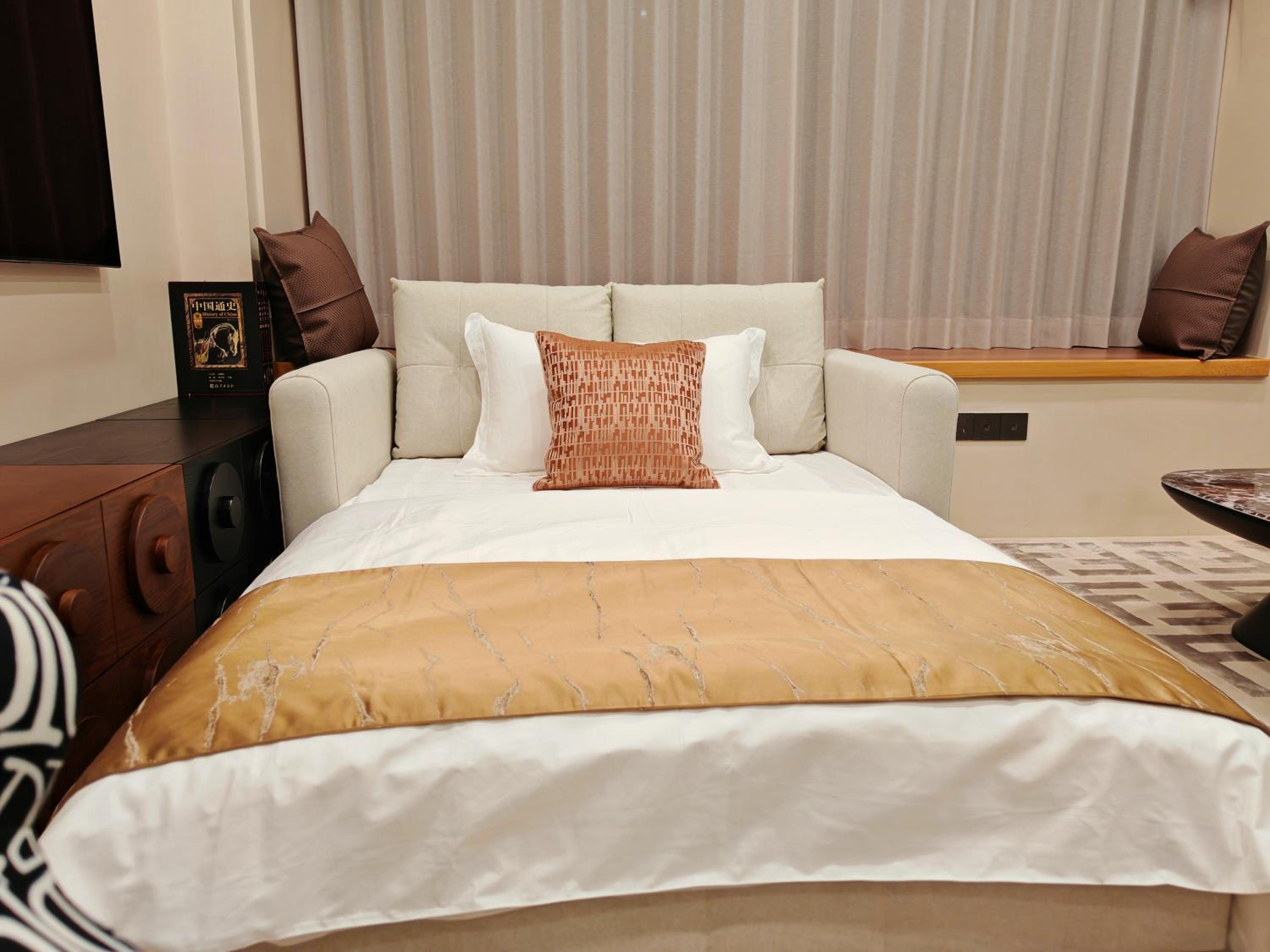 Guangzhou He She Art Apartment
