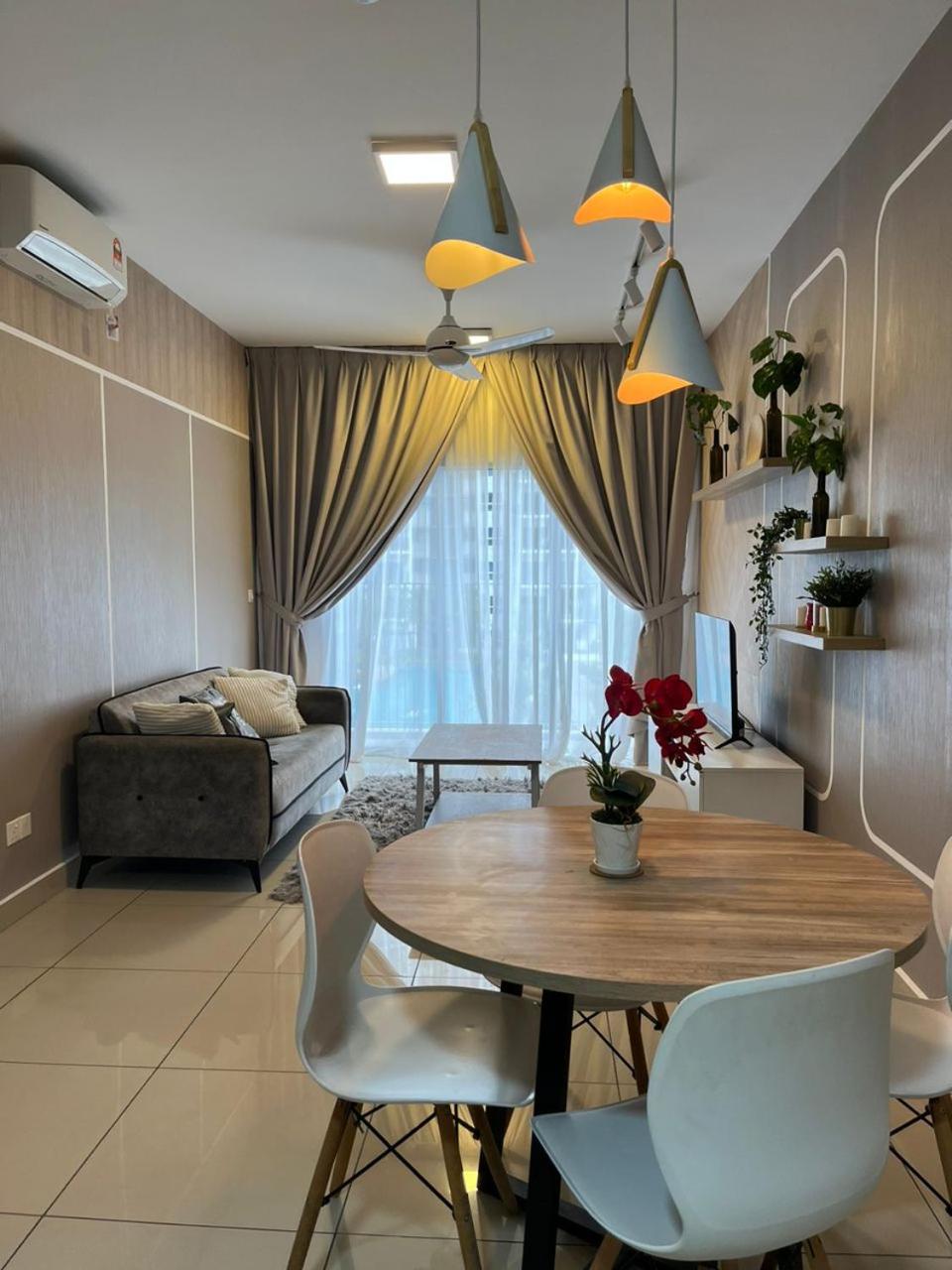 Arissa Homestay Savanna Southville City