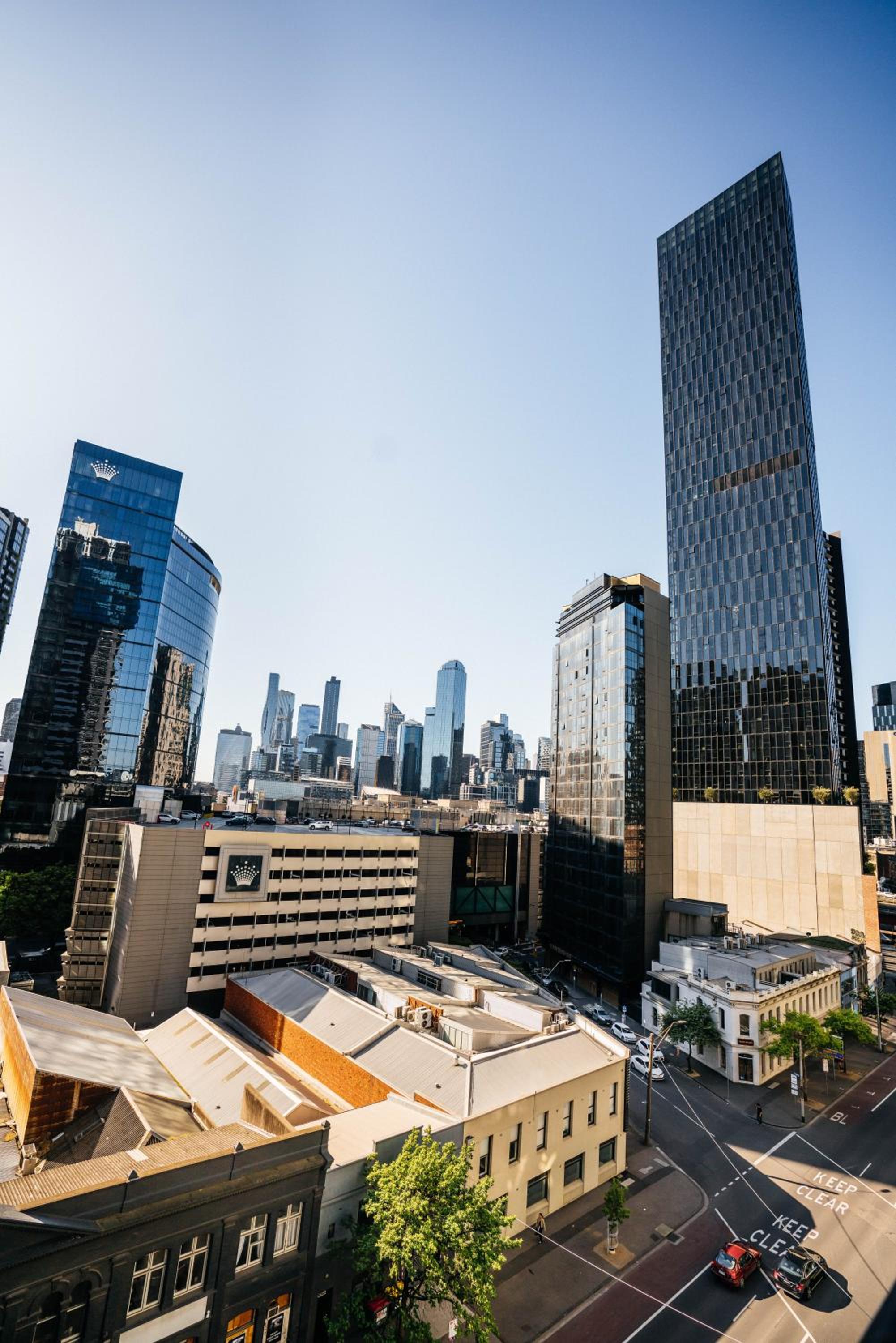 Spacious Family Southbank Residences with CityView