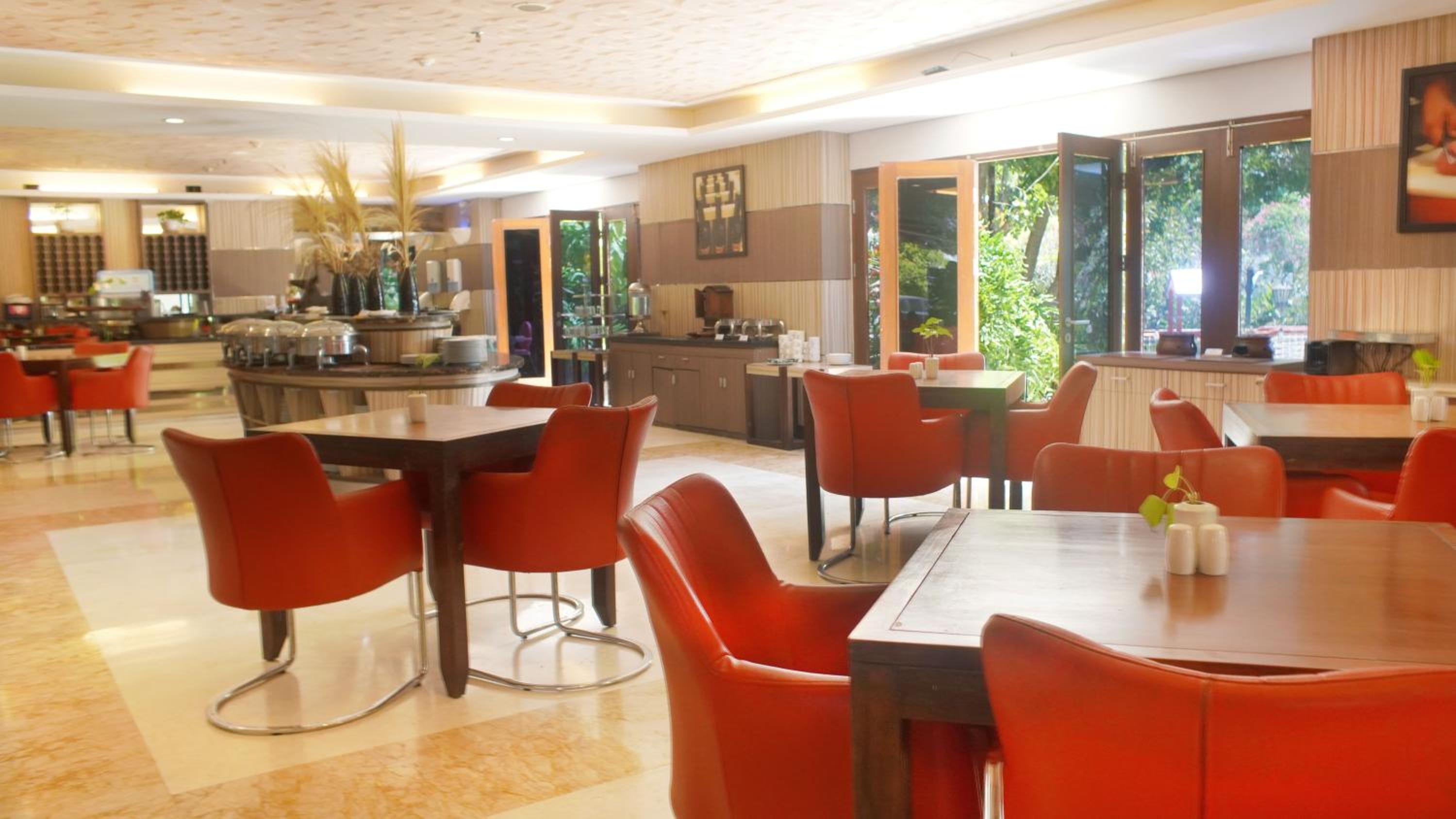 Solo Vacations - Lorin Dwangsa Solo Hotel - Property Image 2