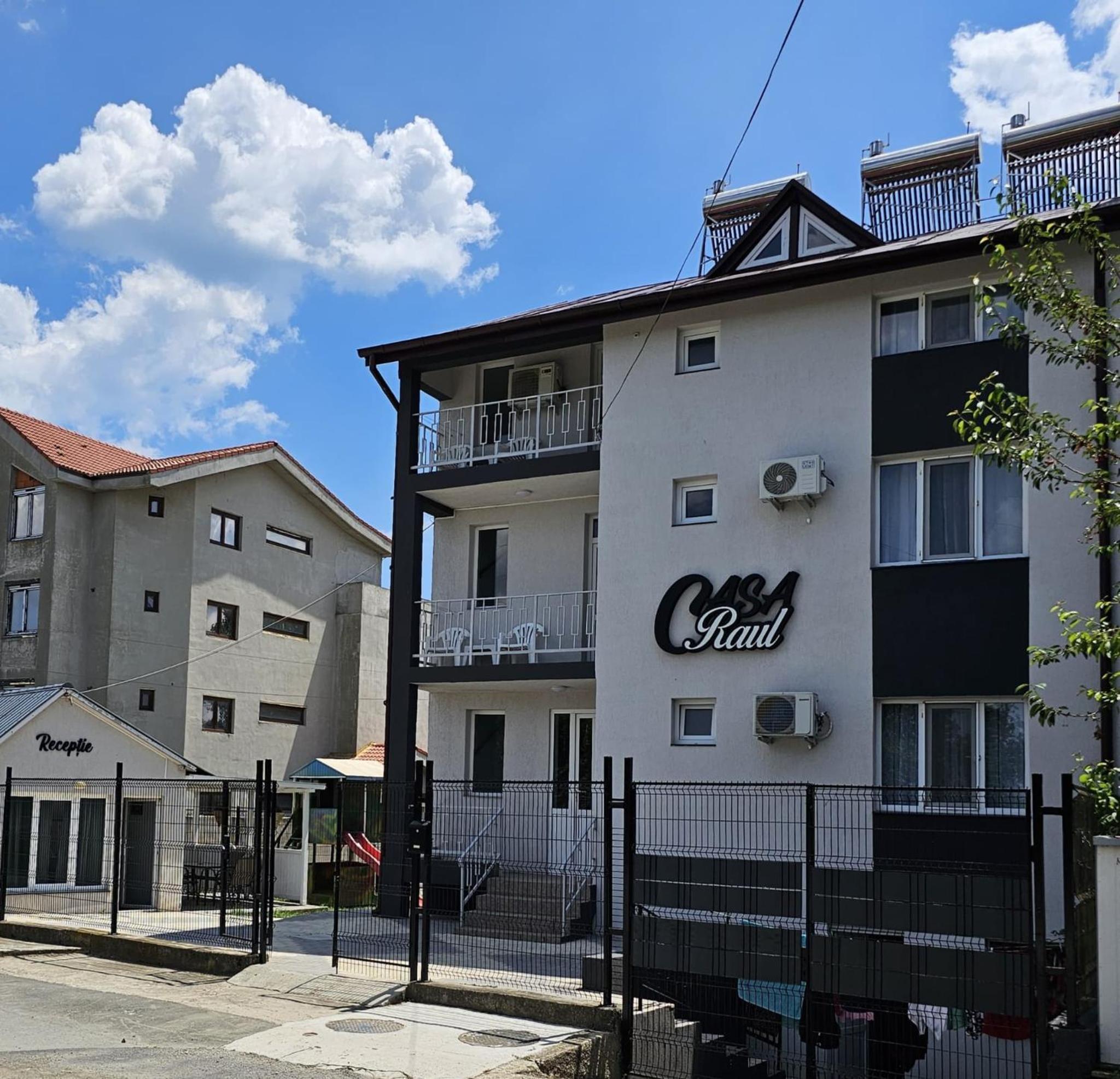 Casa Raul si Vila Ayra Eforie N