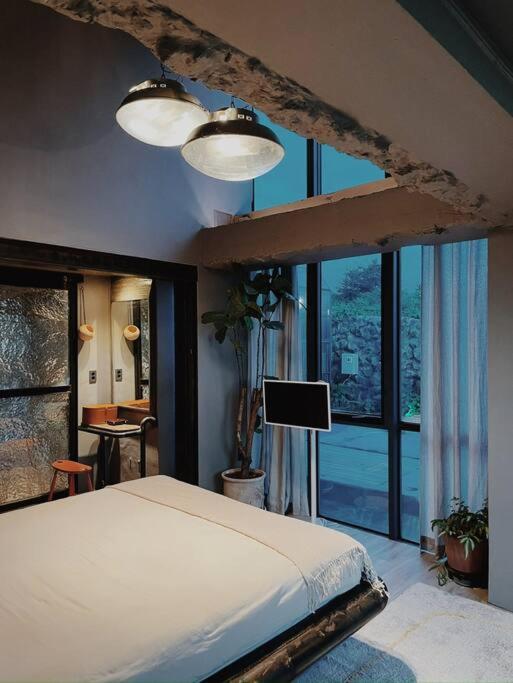 hotel room