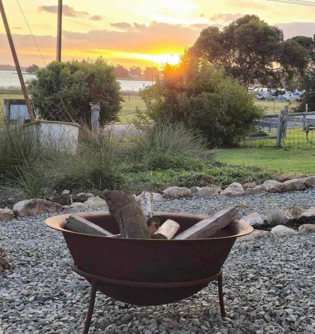 The Boathouse, a place to unwind & explore