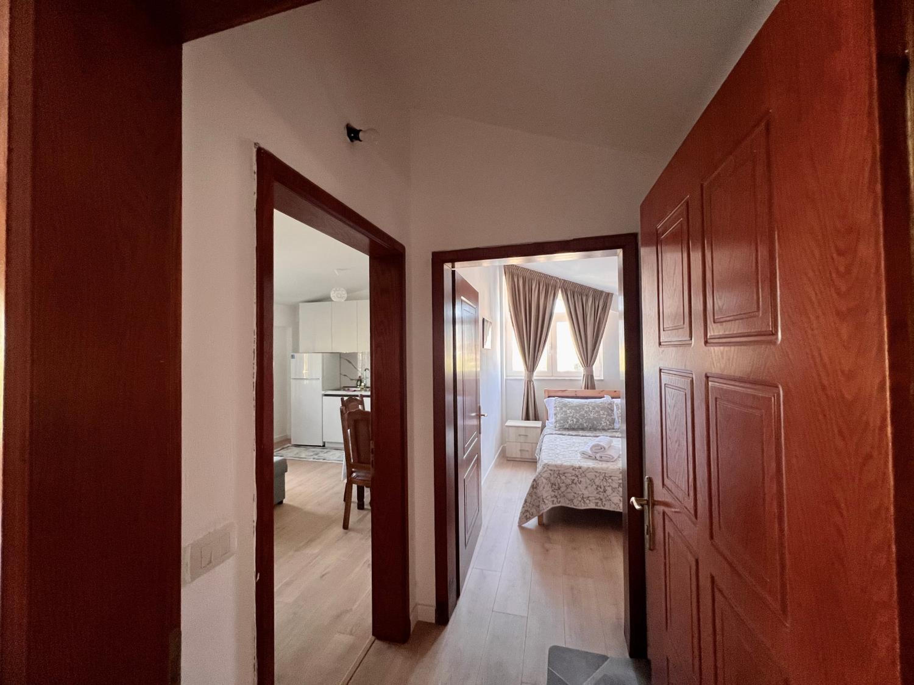 Sunny Apartment Tirana