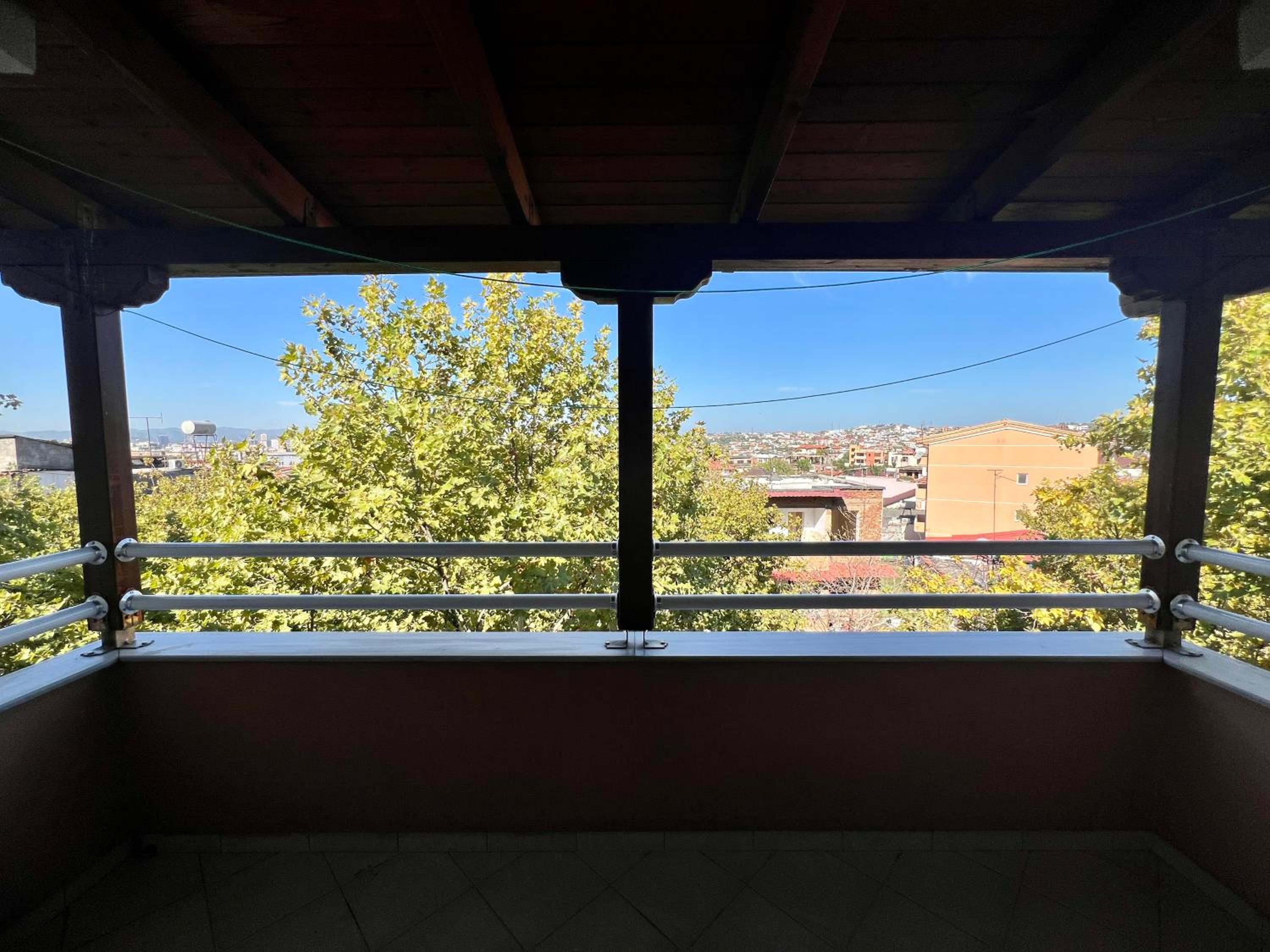 Sunny Apartment Tirana