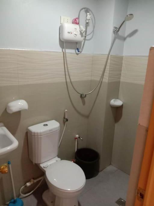 Budget Studio Unit #3 in Camia Street view 4