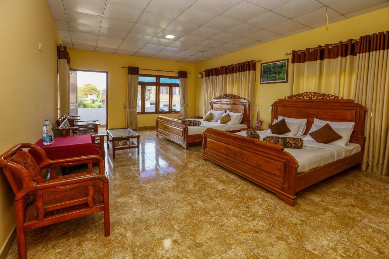 sri lak residence