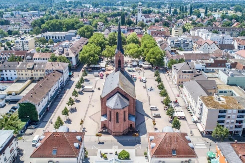 Luminous apartment in Kehl near Strasbourg, conveniently located next to a tram stop with direct access to Strasbourg city centre