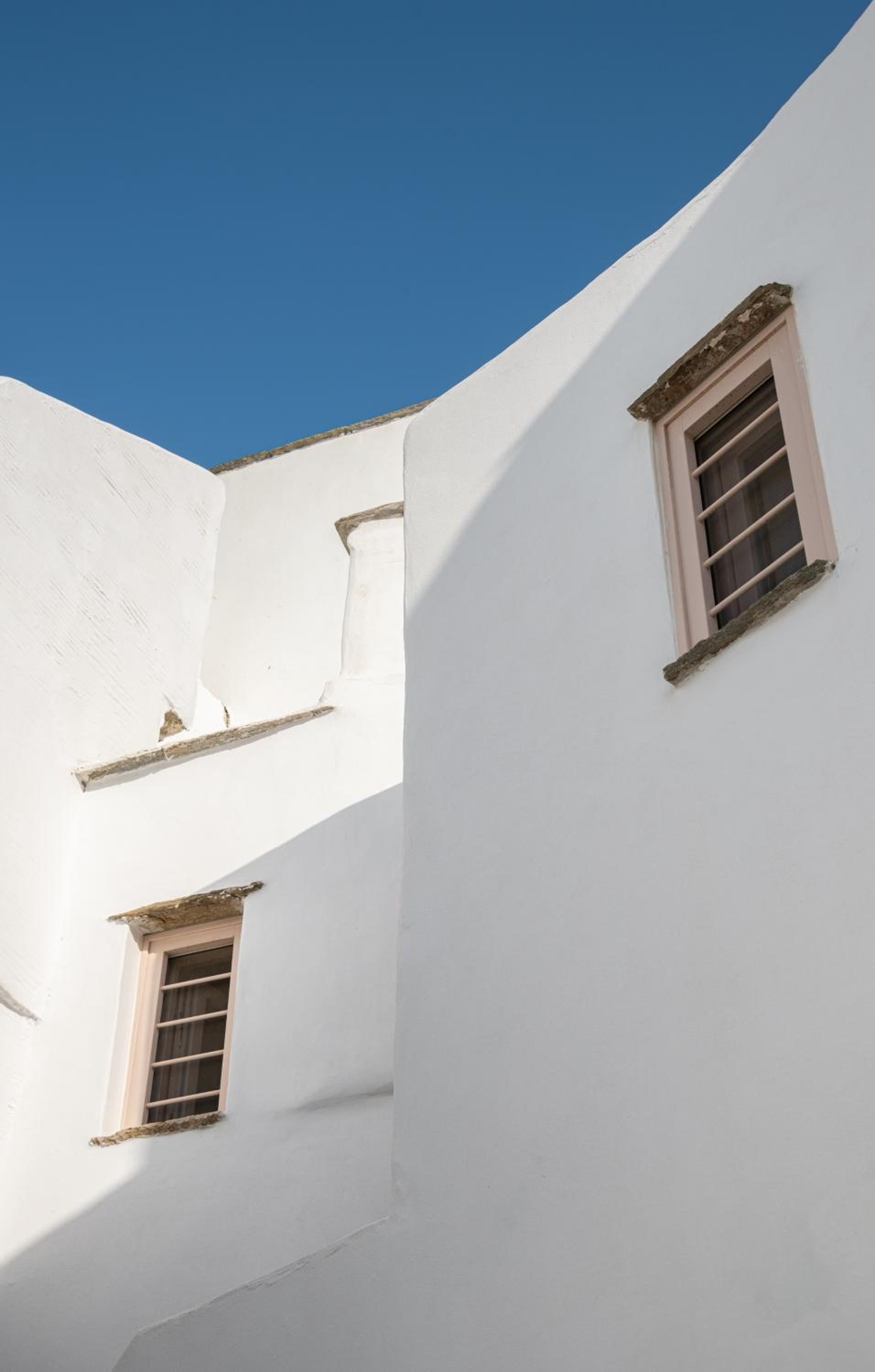Th_eros House