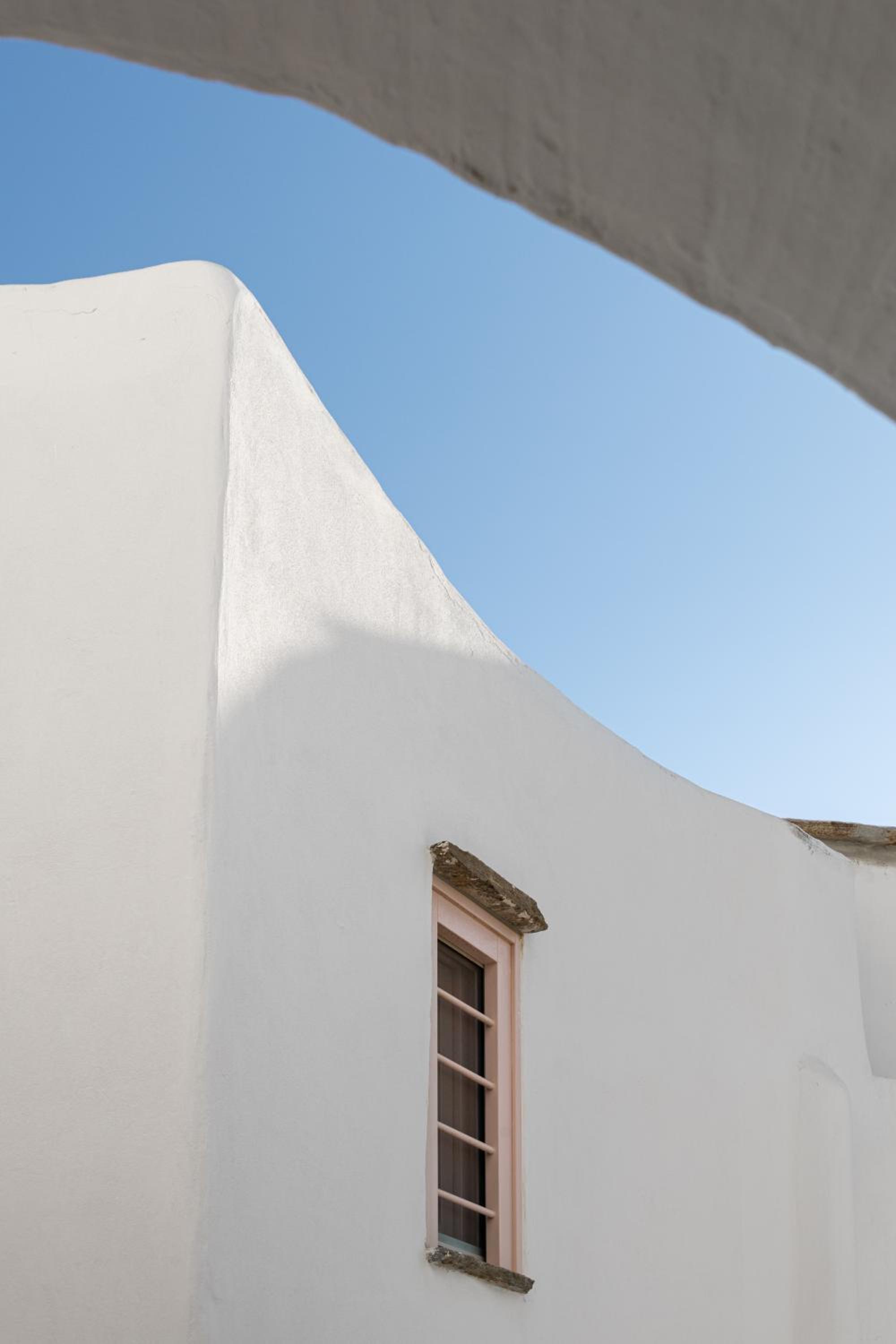 Th_eros House