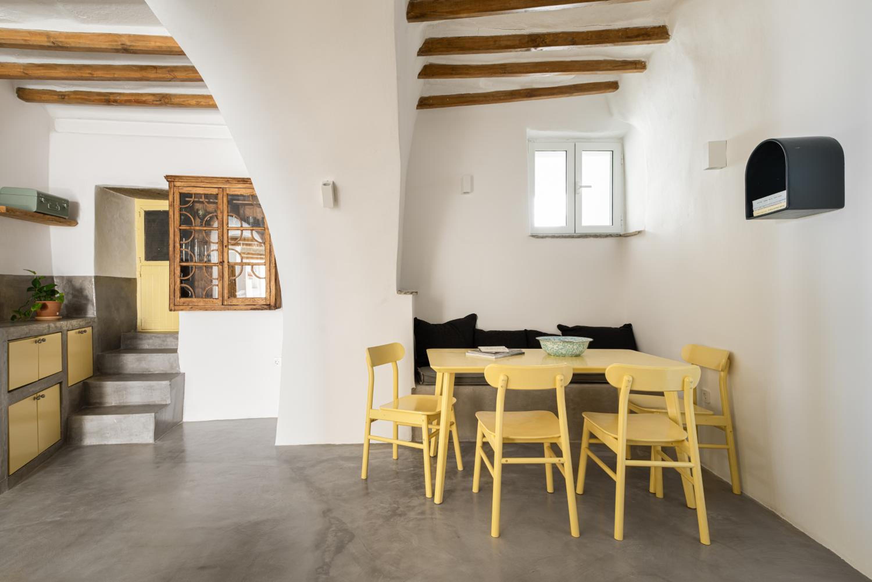 Th_eros House