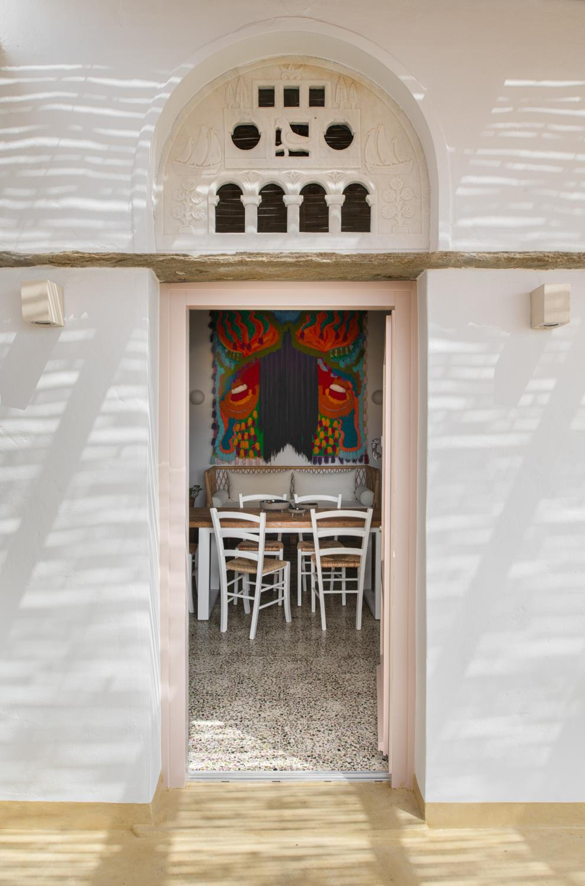 Th_eros House